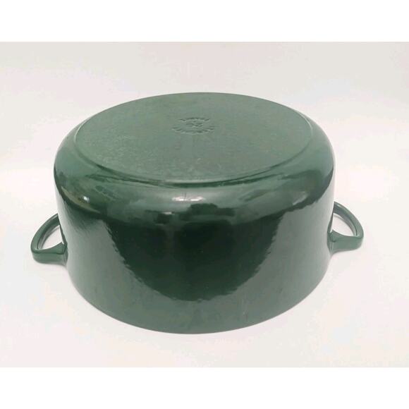 Classic Le Creuset ROUND Dutch Oven #26 Hard To Find GREEN Olive 5.5 Qt W Lid - Picture 6 of 10